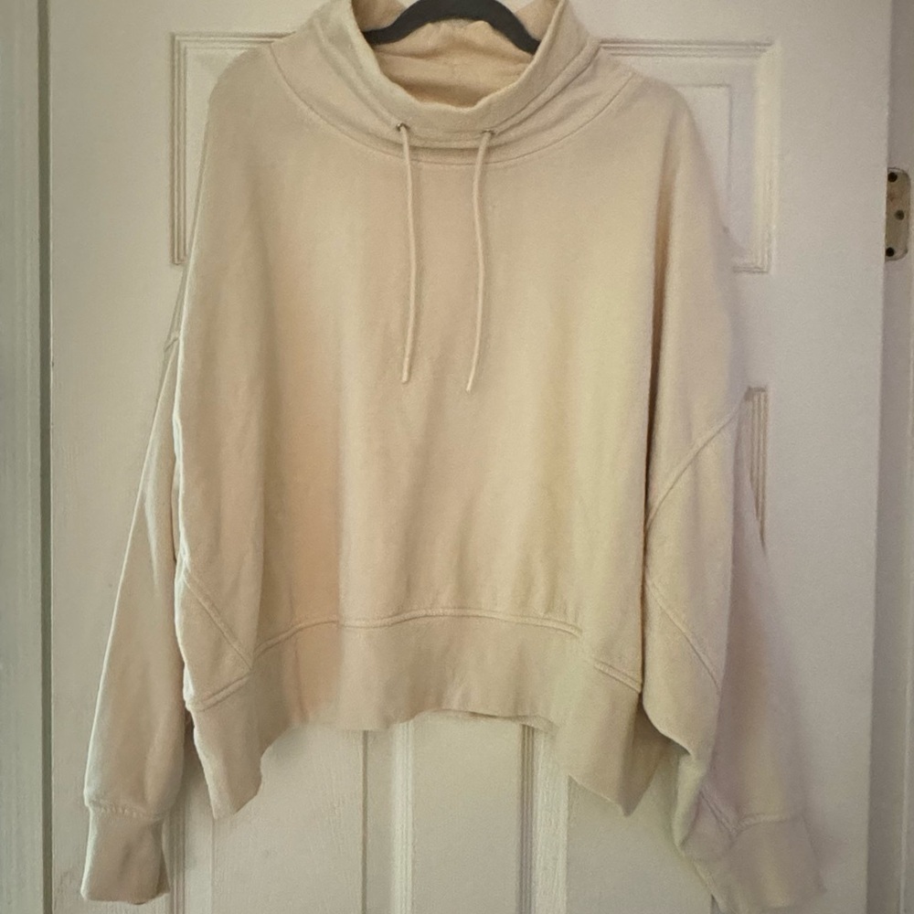 Old Navy Women's Cream Turtleneck Sweatshirt - Picture 1 of 8